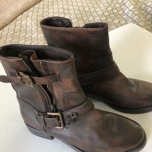 Boots by Treasure and Bond size 7